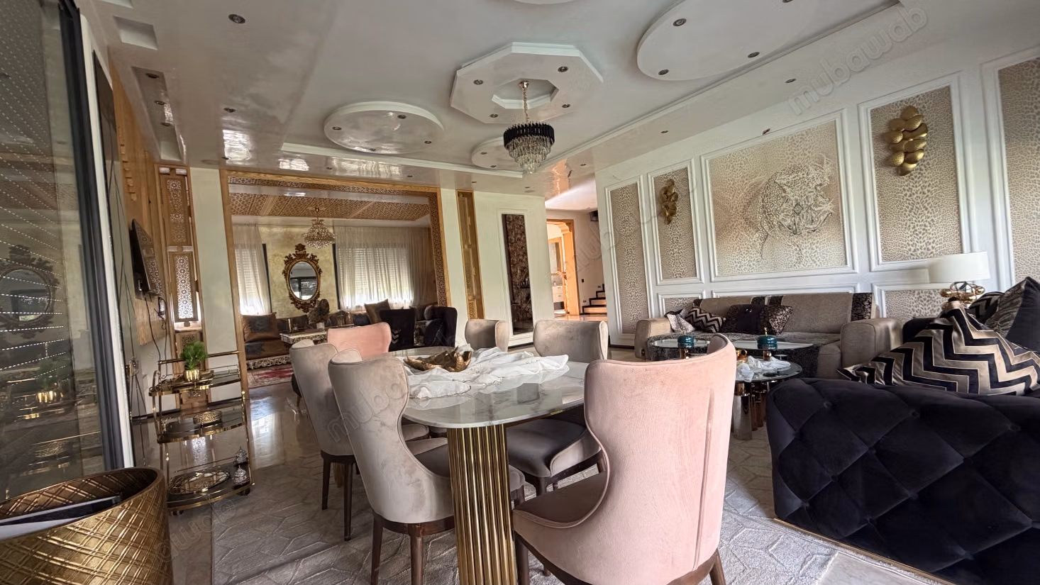 Villa de excepción en venta - 700 m² construidos en 3 niveles