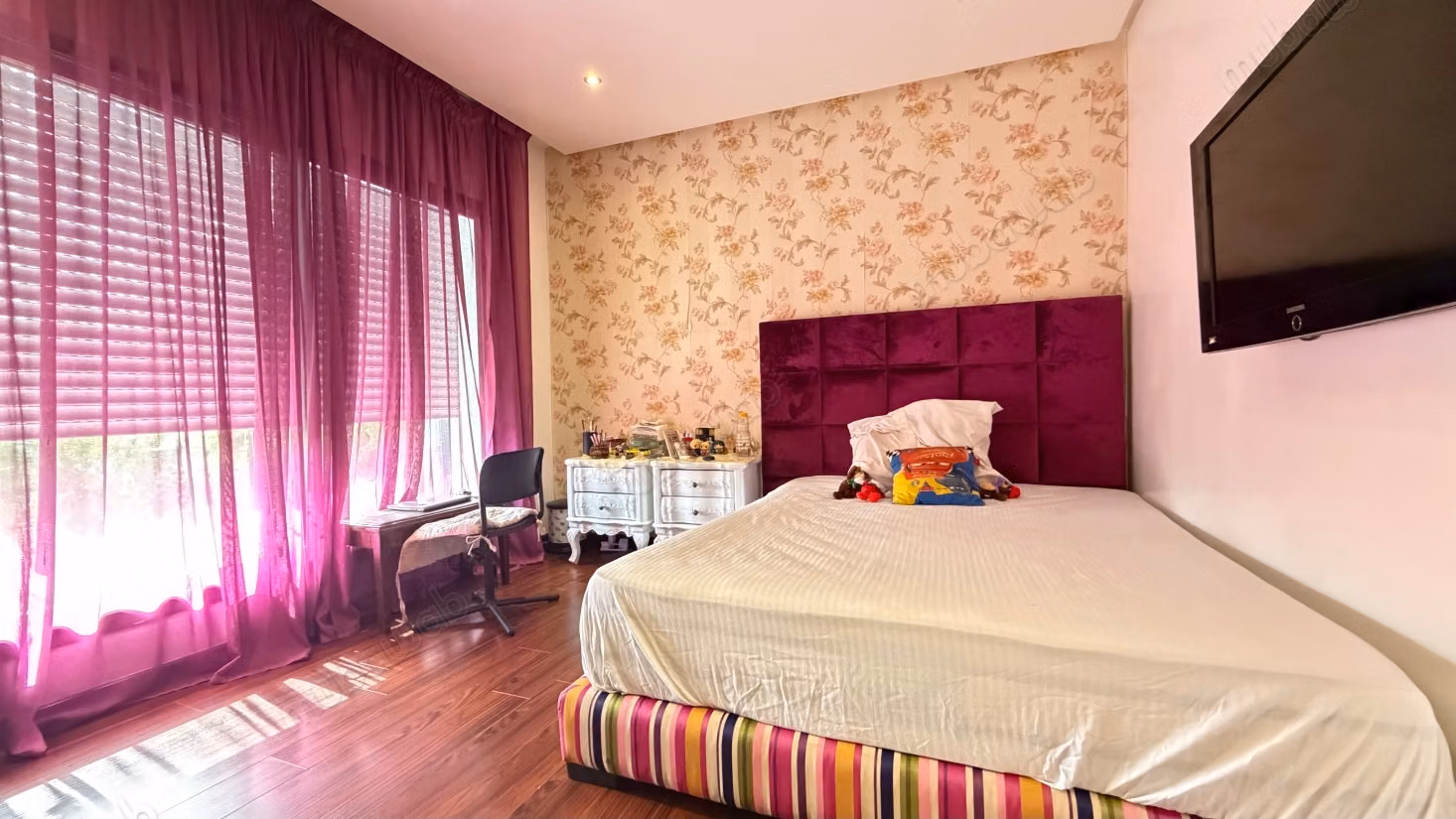 Villa de excepción en venta - 700 m² construidos en 3 niveles