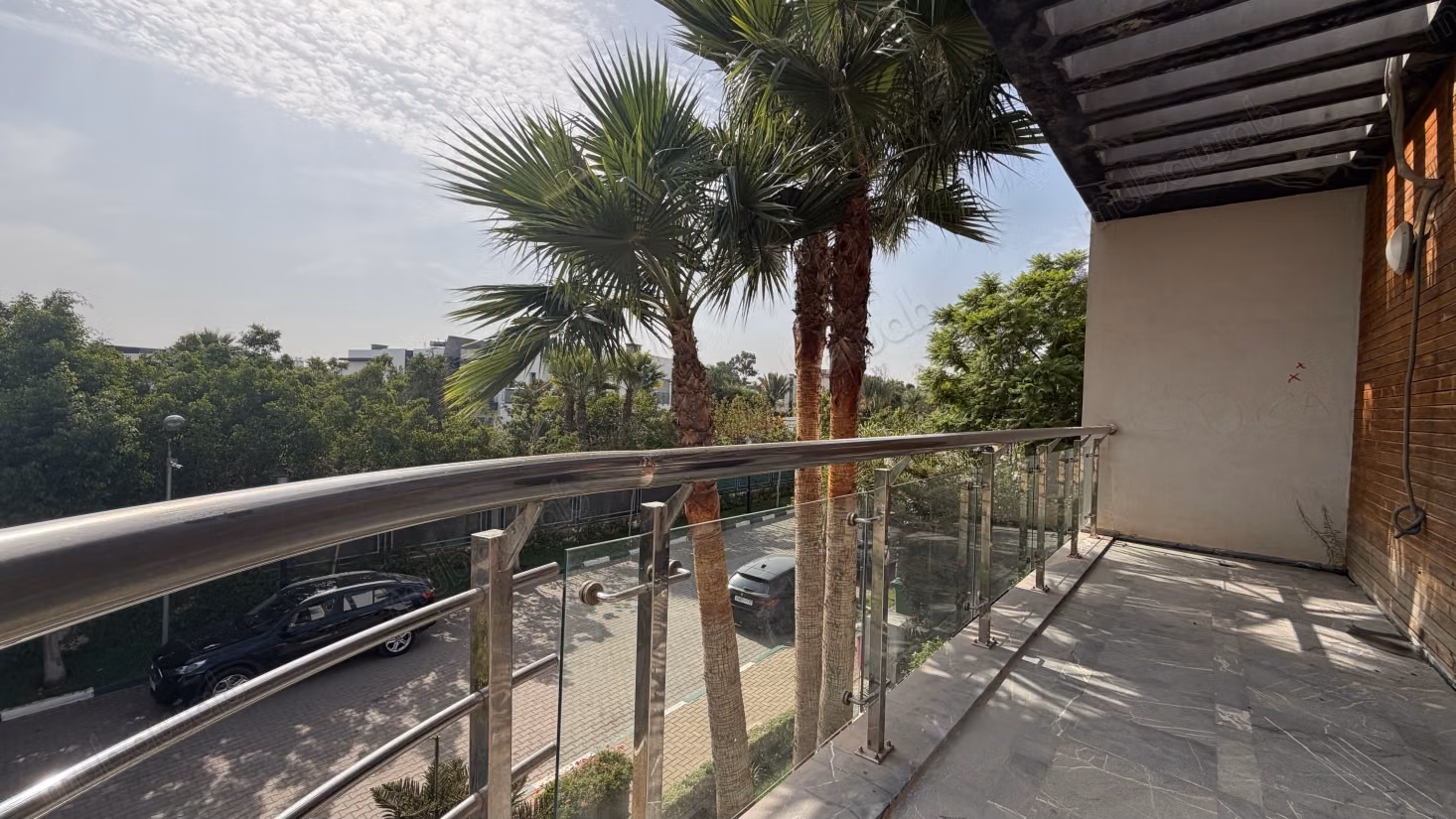 Villa de excepción en venta - 700 m² construidos en 3 niveles