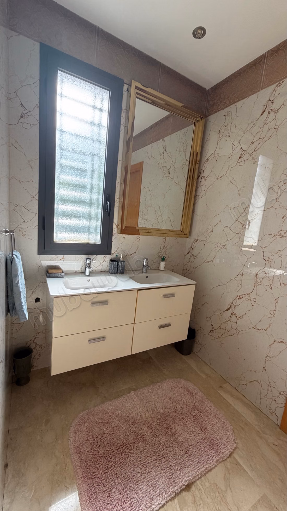 Villa de excepción en venta - 700 m² construidos en 3 niveles