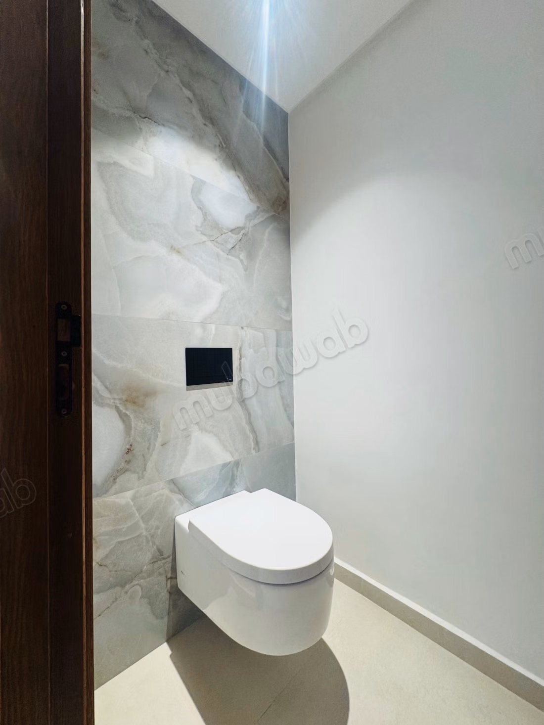Duplex palmier 120 metres avendre