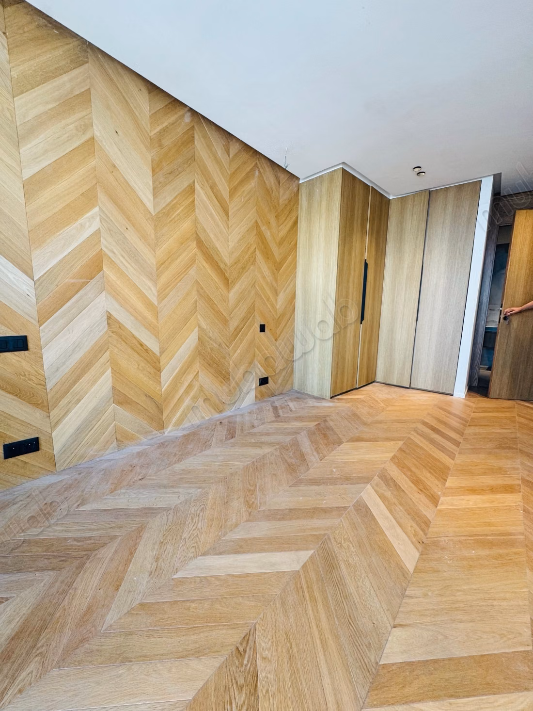 Duplex palmier 120 metres avendre