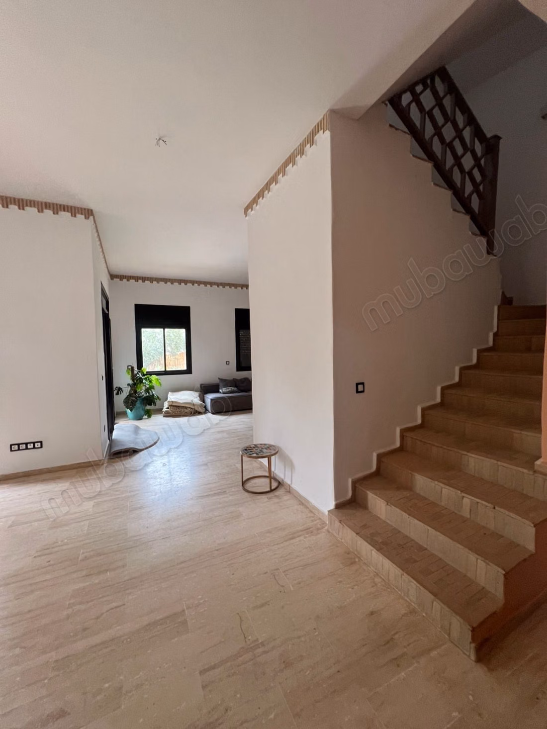 Villa in beveiligde residentie km8 Fezweg