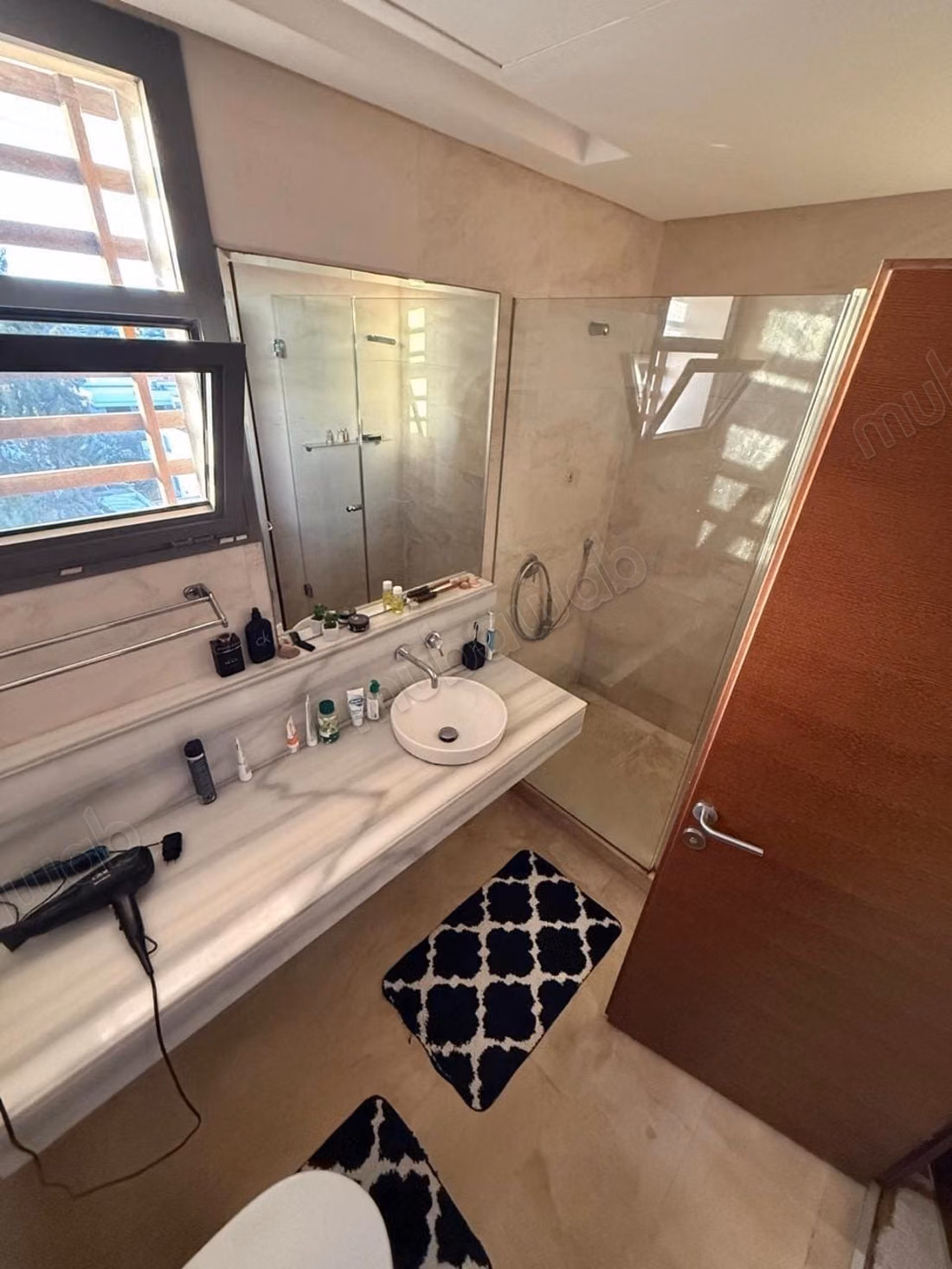Appartement meublé de 2 chambres au souissi