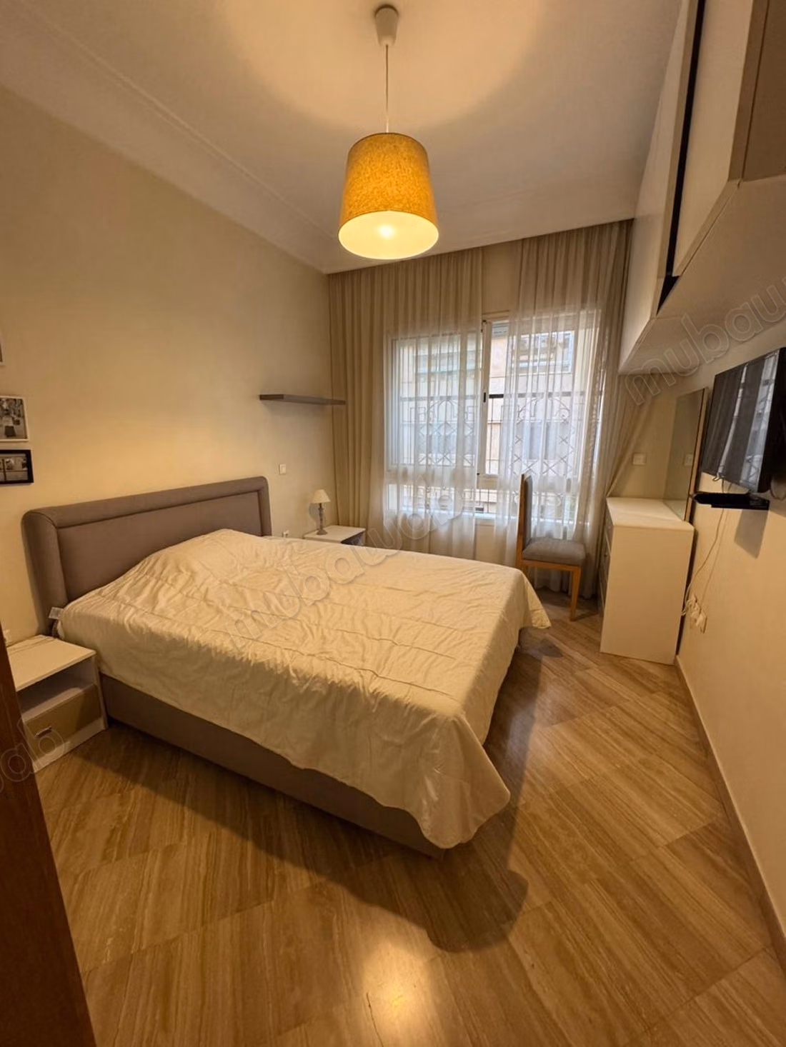 Très bel appartement meublé en location aux princesses. 3 belles chambres. Bon Standing