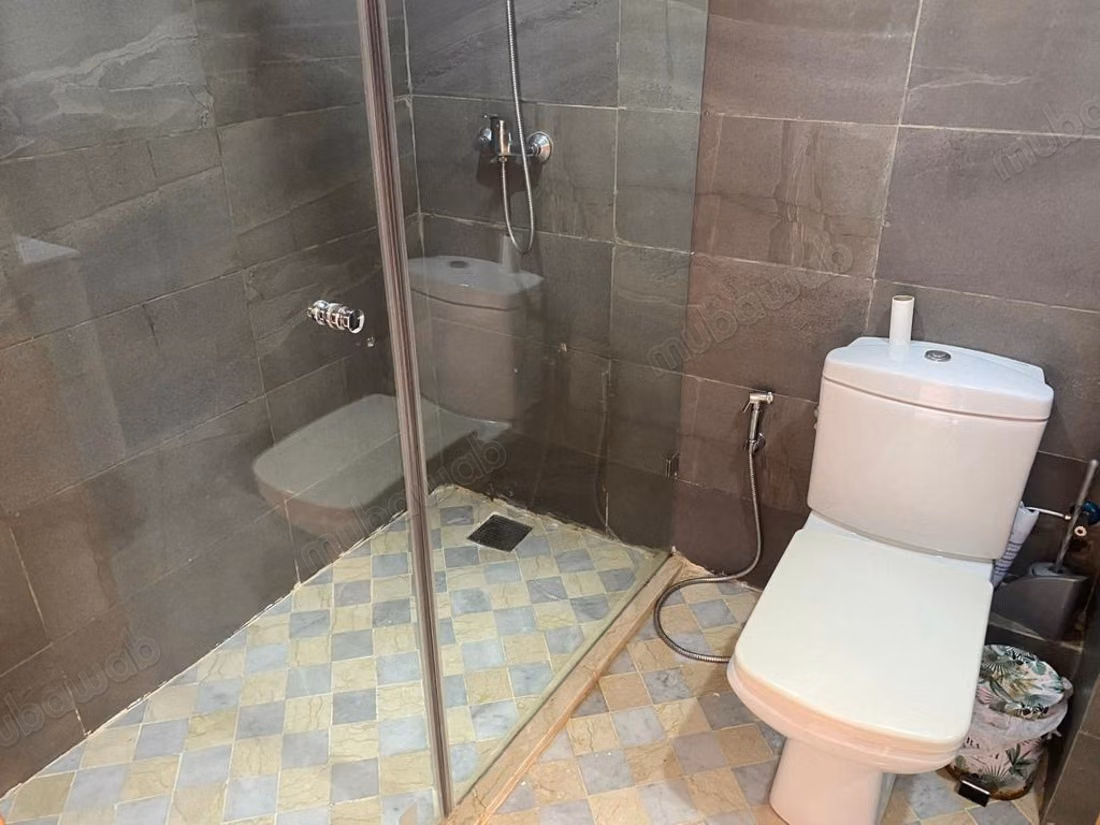 Mimoza appartement vide dernier etage