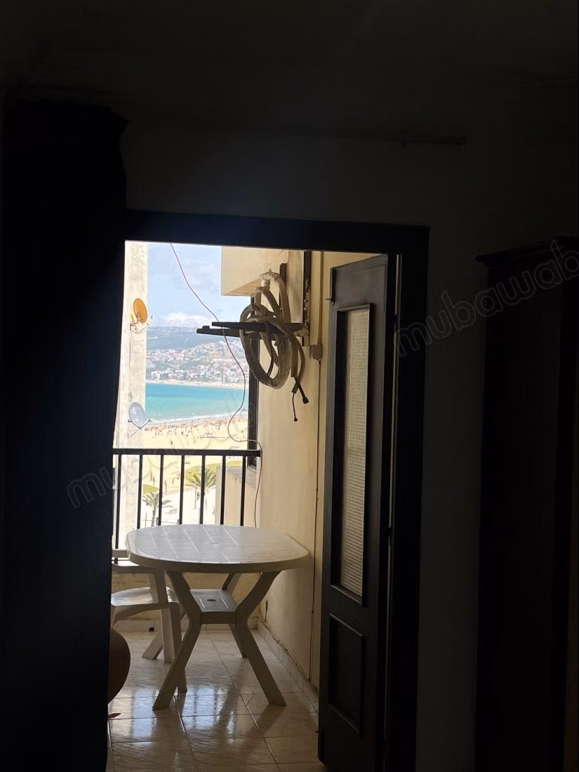 Bel appartement à louer à Mozart. Superficie totale 150 m². Meublé