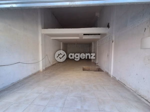 Commercio in vendita 162 m² Hay Hassani Casablanca