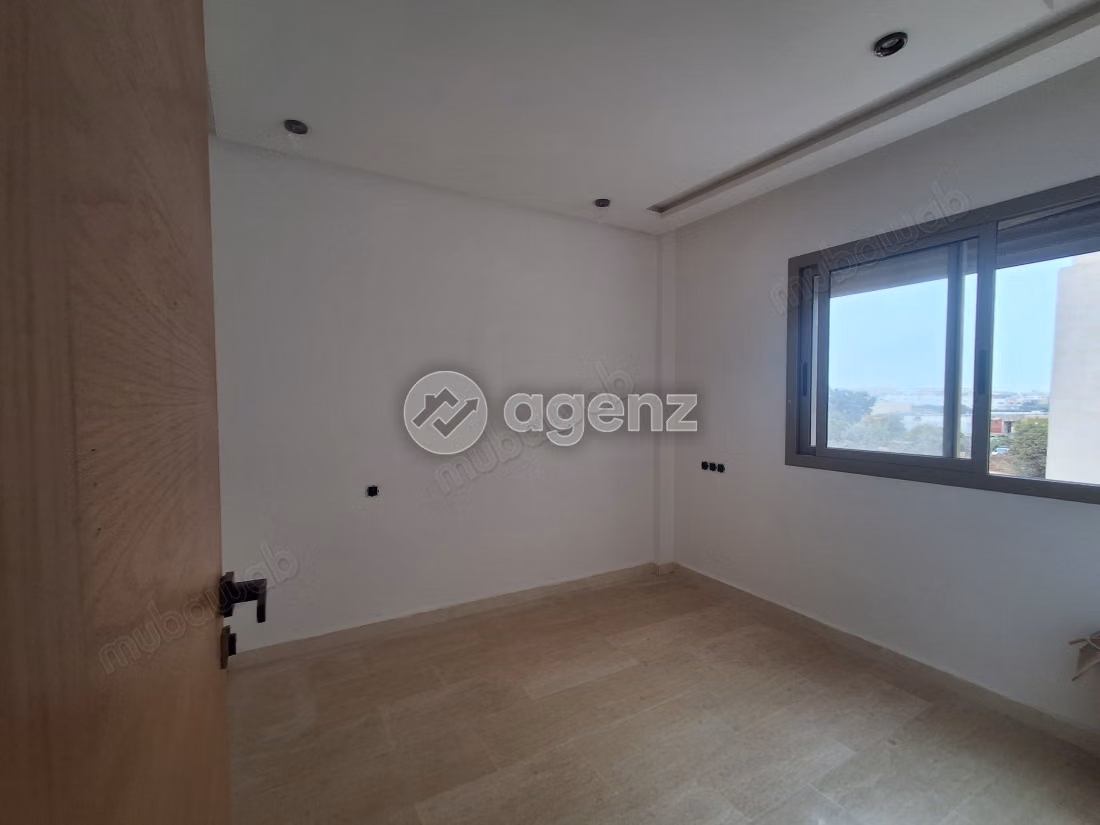 IMM ZO Appartement à vendre 56 m², 2 chambres 
Sidi Maarouf 
Casablanca — 4