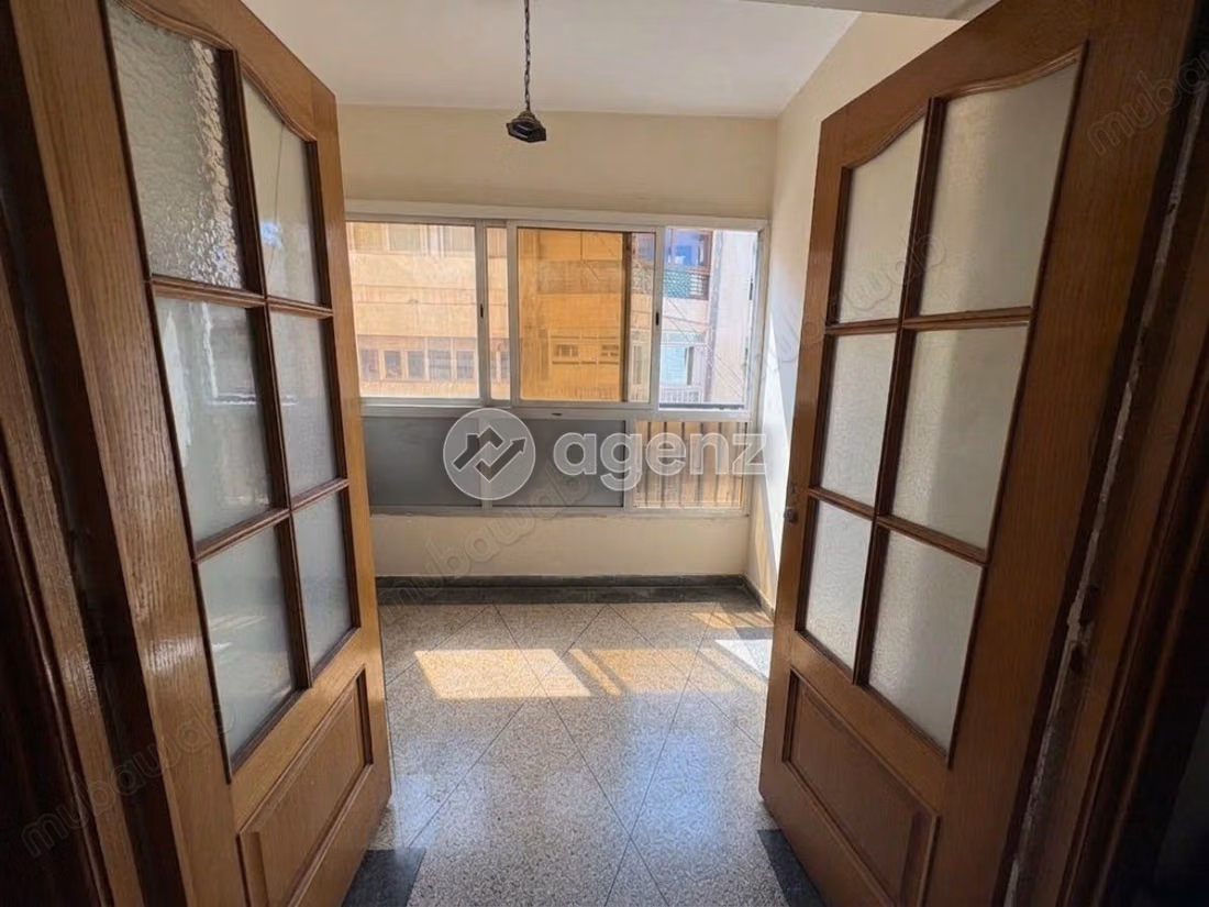 Appartement à vendre 110 m², 2 chambres 
Burger Casablanca — 4