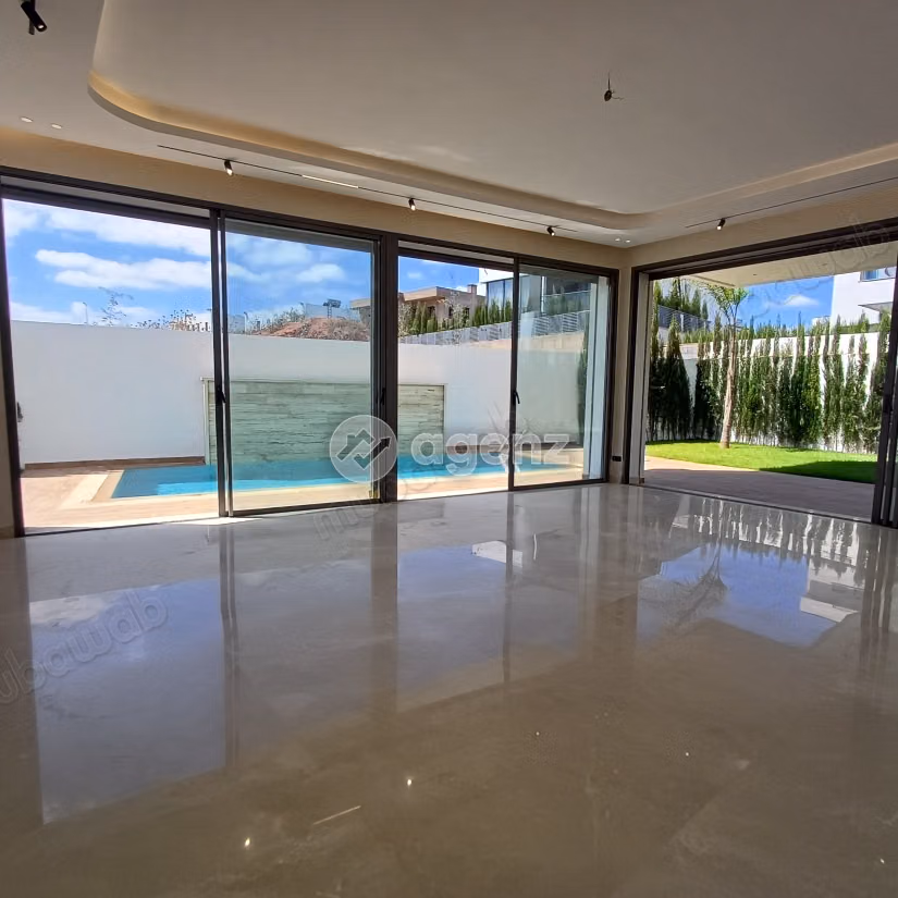 Villa à louer 670 m², 4 chambres Bouskoura Bouskoura