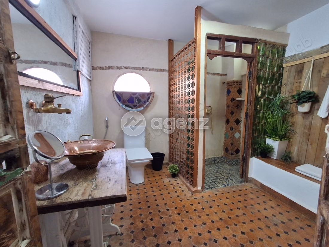 Riad à vendre 132 m², 7 chambres Bab Chaafa Salé