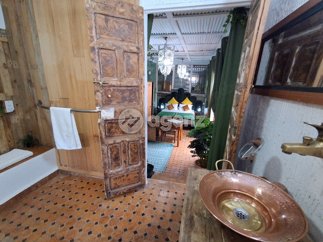 Riad à vendre 132 m², 7 chambres Bab Chaafa Salé