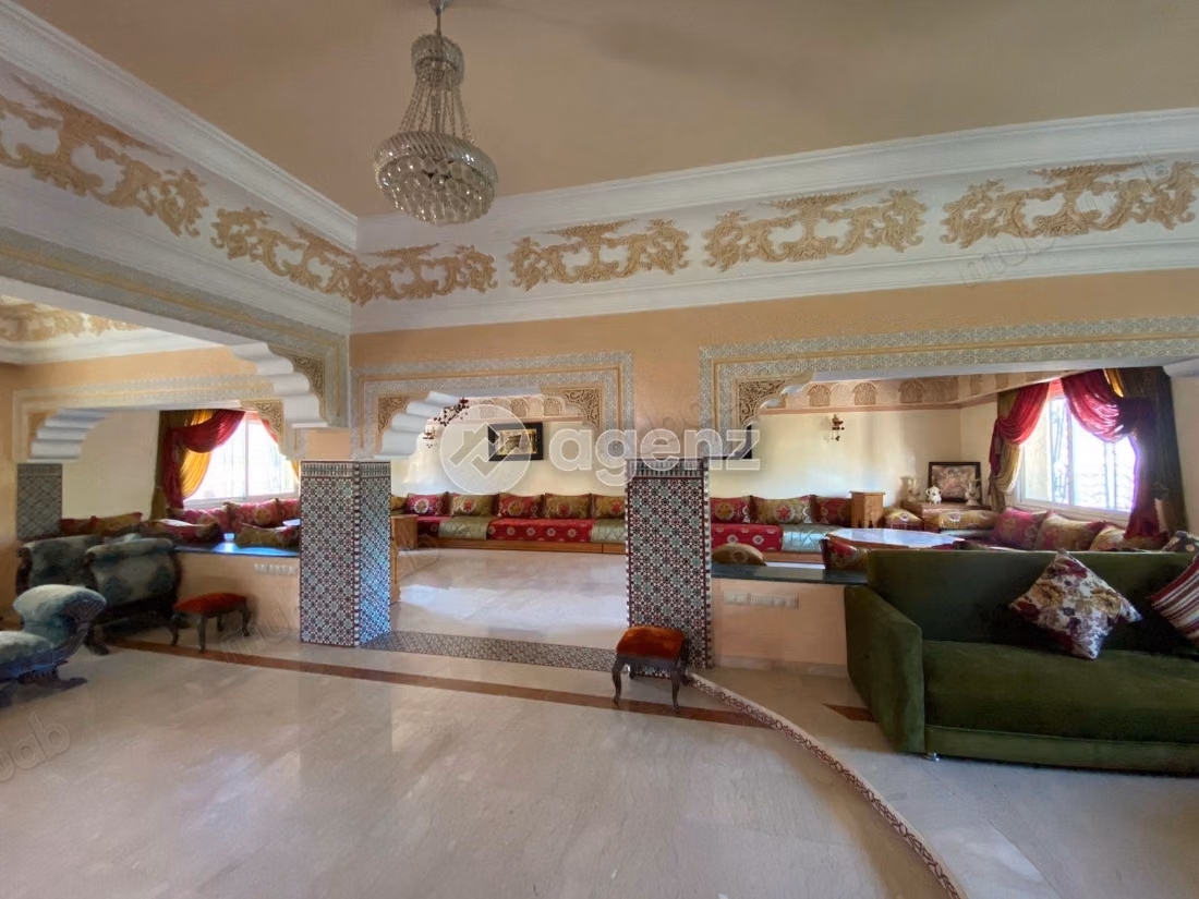 Villa à vendre 467 m², 5 chambres 
Aéroport Mohammed V 
Bouskoura