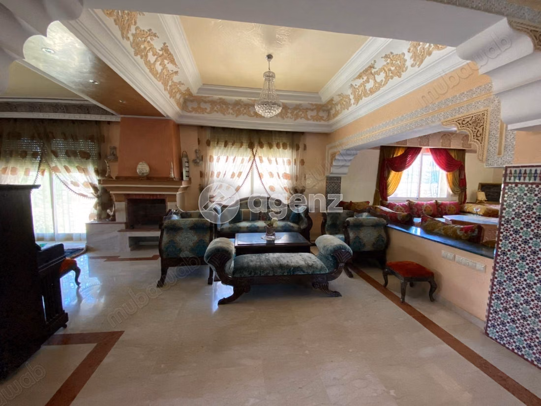 Villa à vendre 467 m², 5 chambres 
Aéroport Mohammed V 
Bouskoura