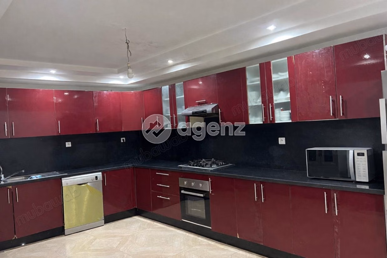 Duplex à vendre 253 m², 4 chambres 
Laymoune Casablanca — 4