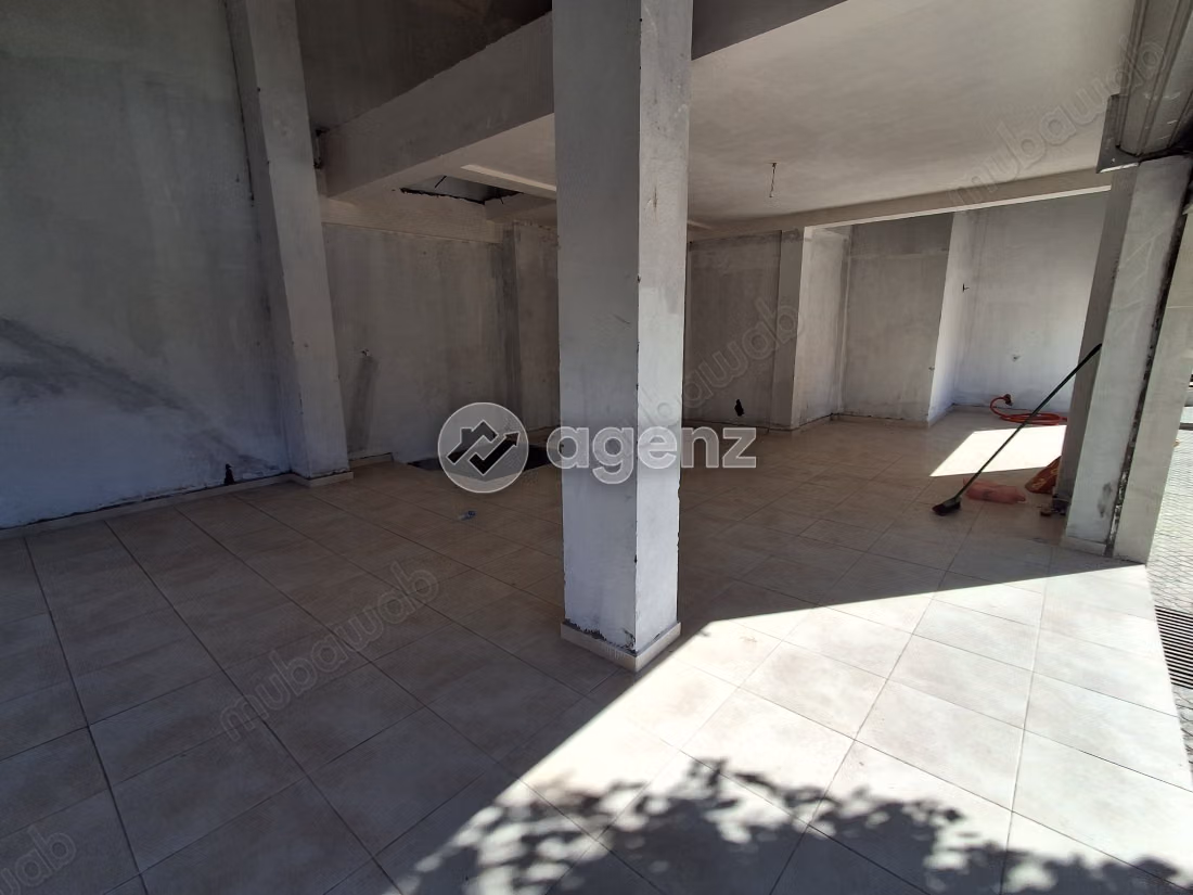 Commercio in vendita 169 m² Hay Hassani Casablanca