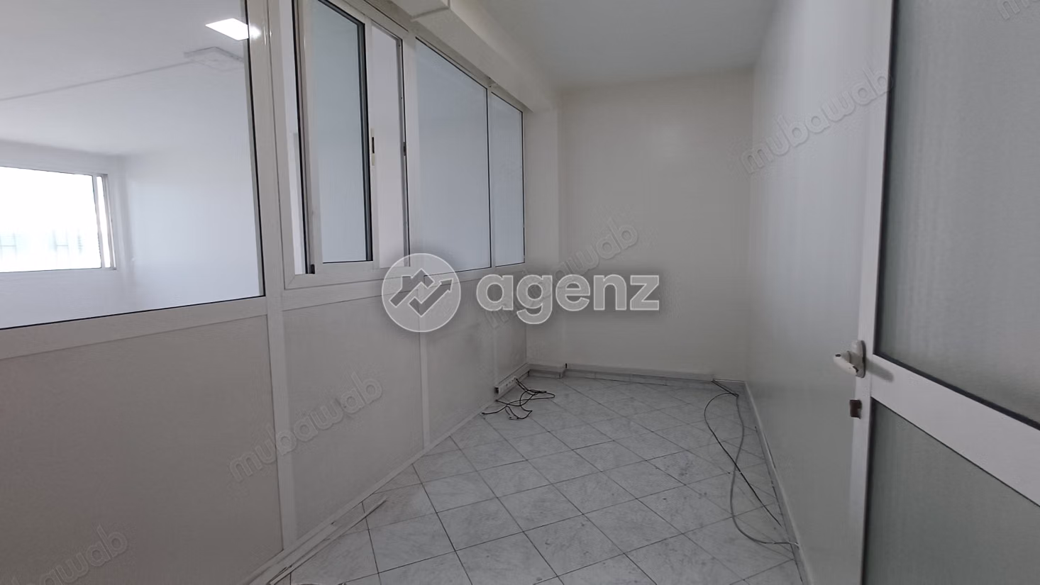 Bureau à vendre 74 m² Moulay Youssef Casablanca