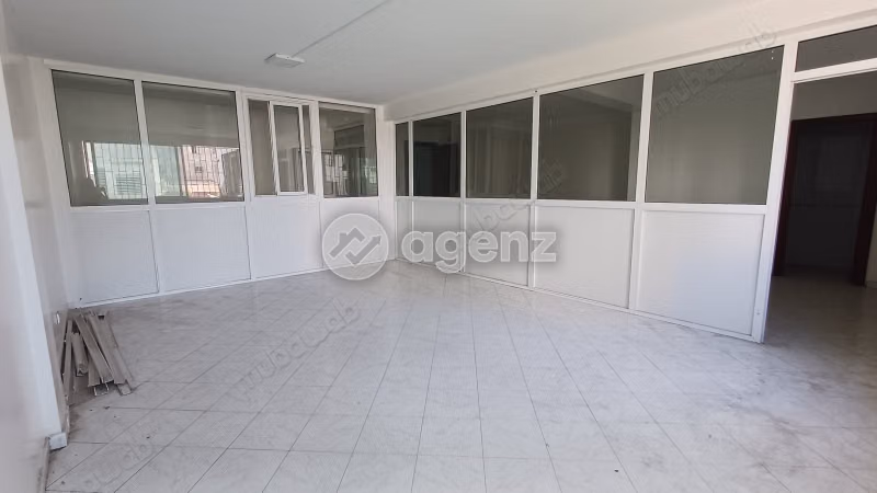 Bureau à vendre 74 m² Moulay Youssef Casablanca