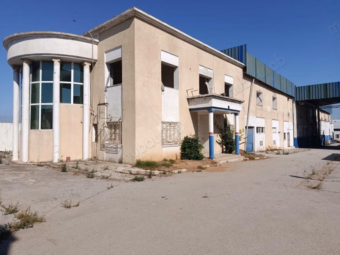 Entrepôt en vente