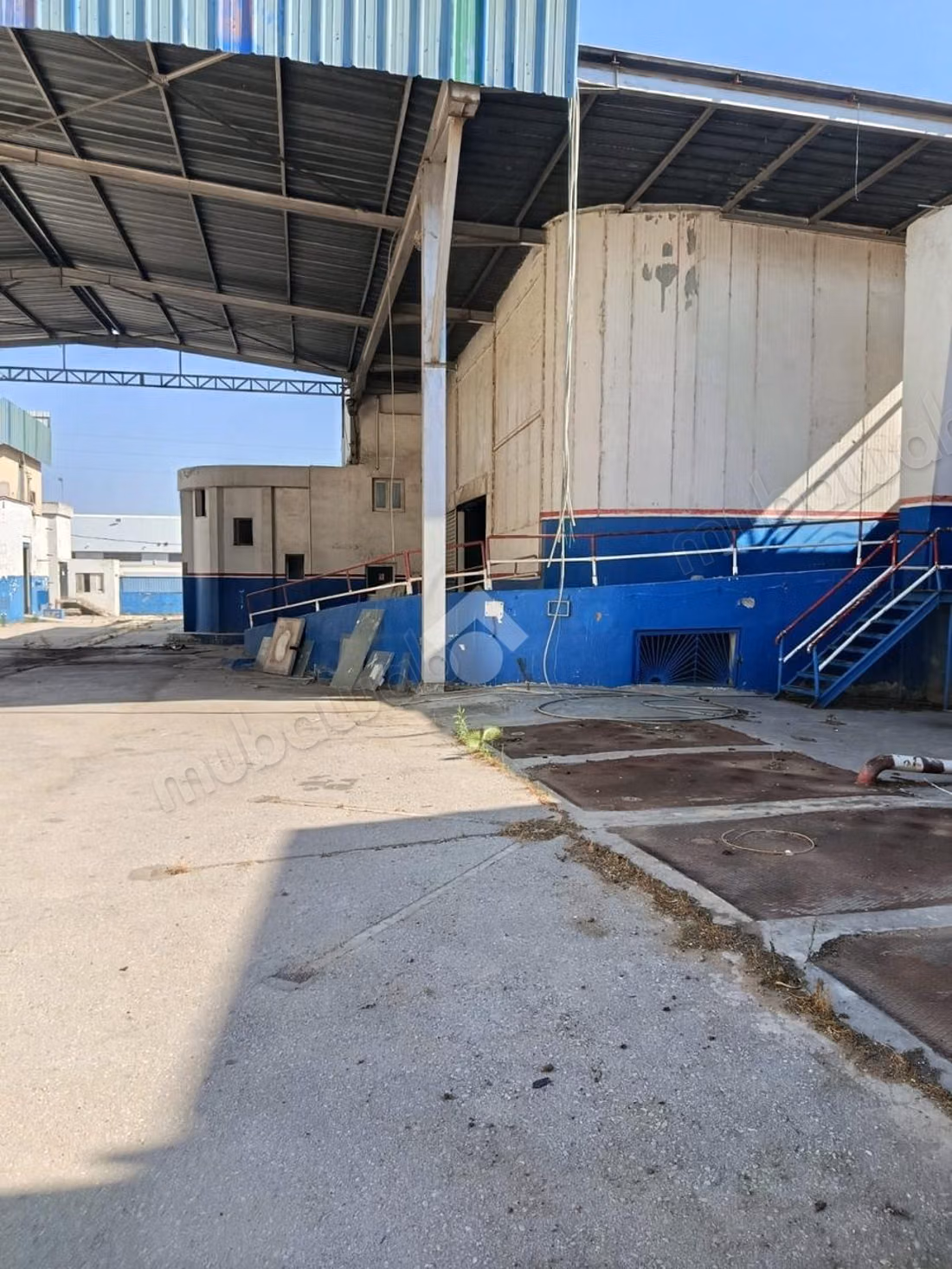 Entrepôt en vente