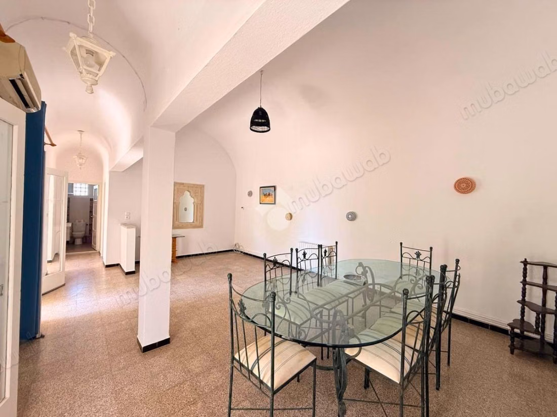 Appartement S2 semi meublé avec grand jardin