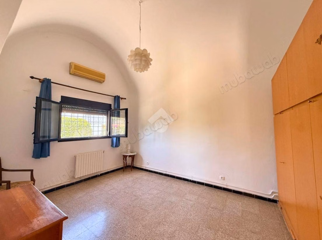 Appartement S2 semi meublé avec grand jardin