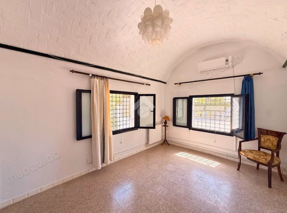 Appartement S2 semi meublé avec grand jardin