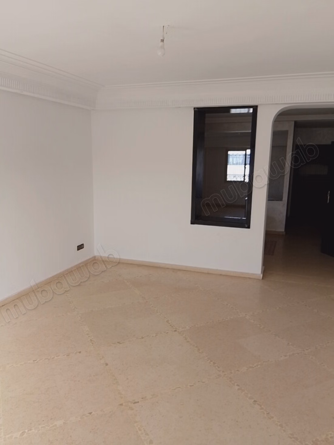 Appartamento in affitto a Gauthier. Superficie di 170 m². Vetrocamera e riscaldamento centrale