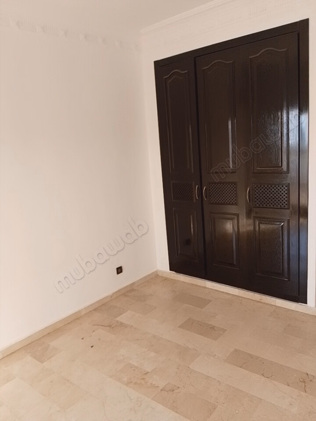 Appartamento in affitto a Gauthier. Superficie di 170 m². Vetrocamera e riscaldamento centrale