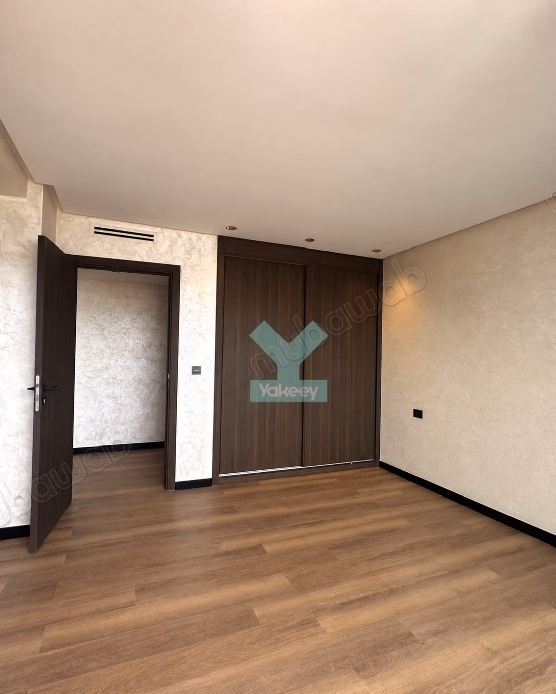 Superbe grand studio neuf balcon sud