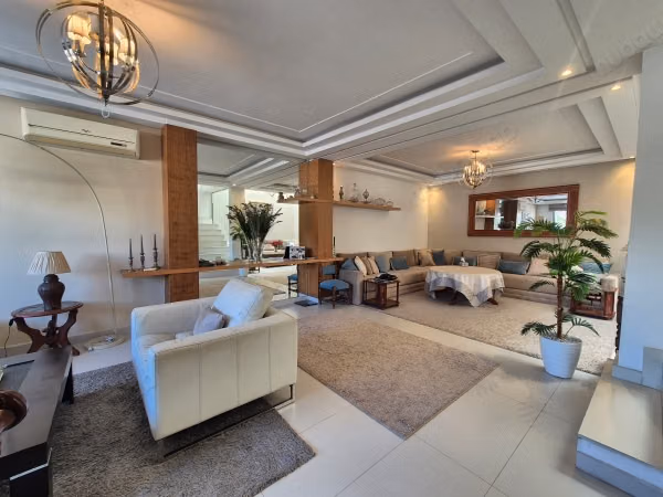 Villa Triplex Arredata in Affitto