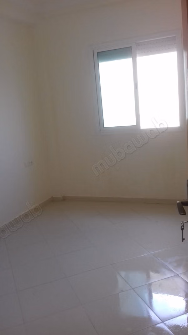 Chambre dans un appartement pour une fille près du complexe
