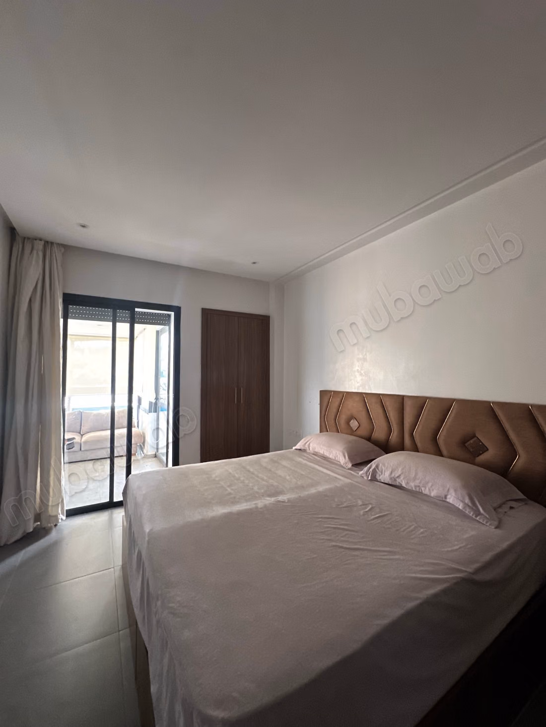 Gemeubileerd 3-slaapkamer appartement in een residentie met zwembad