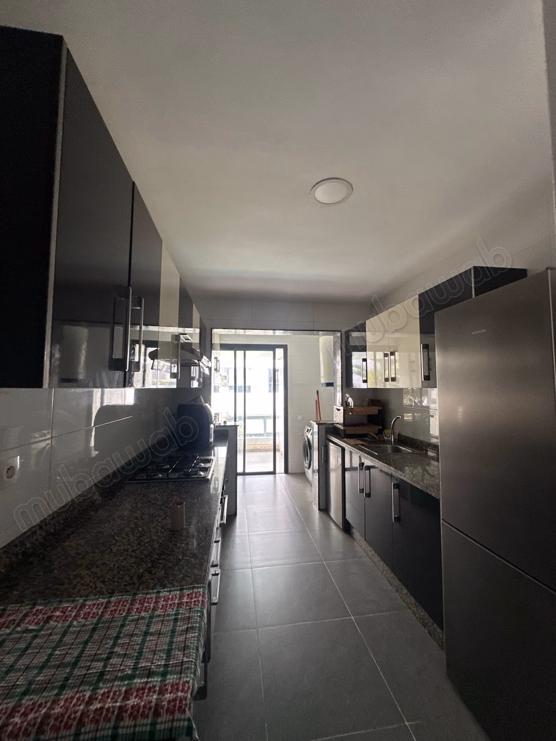 Gemeubileerd 3-slaapkamer appartement in een residentie met zwembad