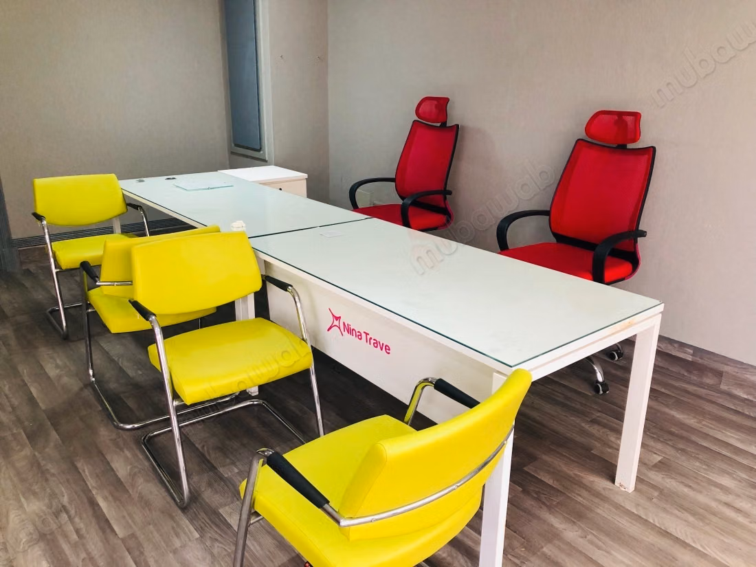 Rent this travel agency space of 42 m²