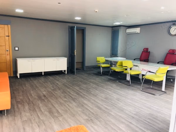 Louez ce local agence de voyage Surface de 42 m²