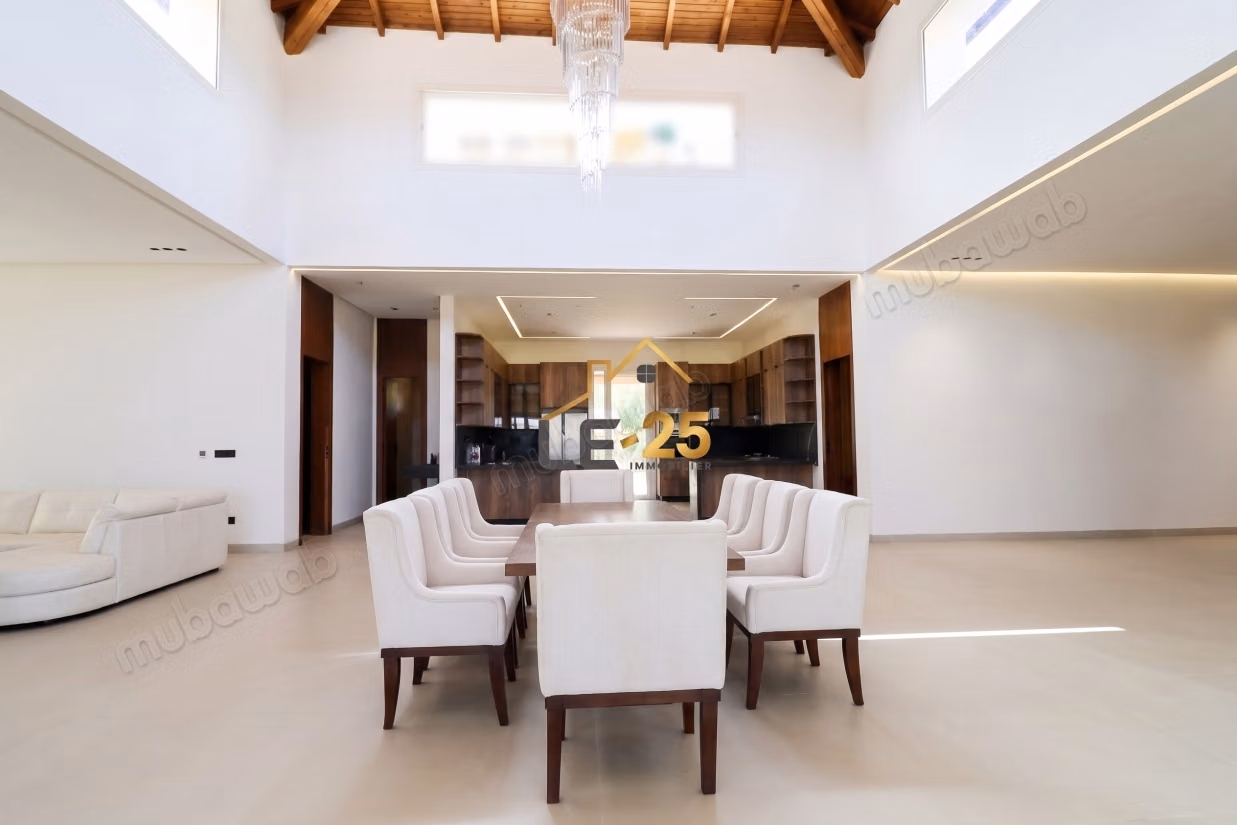 Villa Prestigieuse sur 1 Hectare 
Rte de l’Ourika