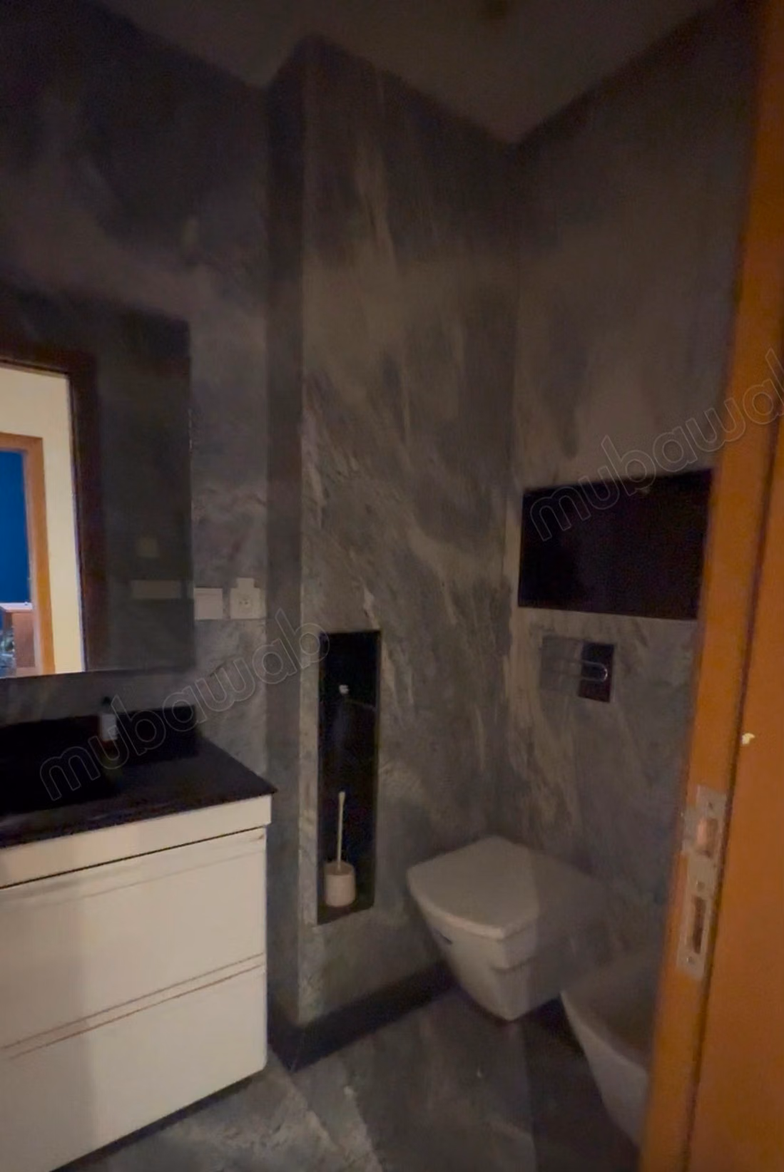Location d'un appartement à Bel Air 
Val fleuri. 3 grandes pièces. Porte blindée et parabole