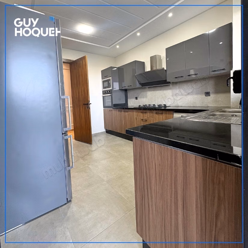 Magnífico apartamento en jardín amueblado con piscina