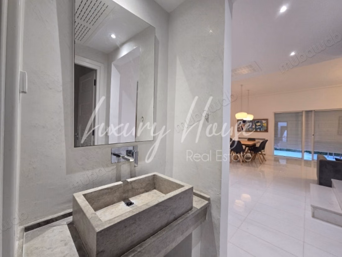 For sale triplex S5 with elevator and swimming pool