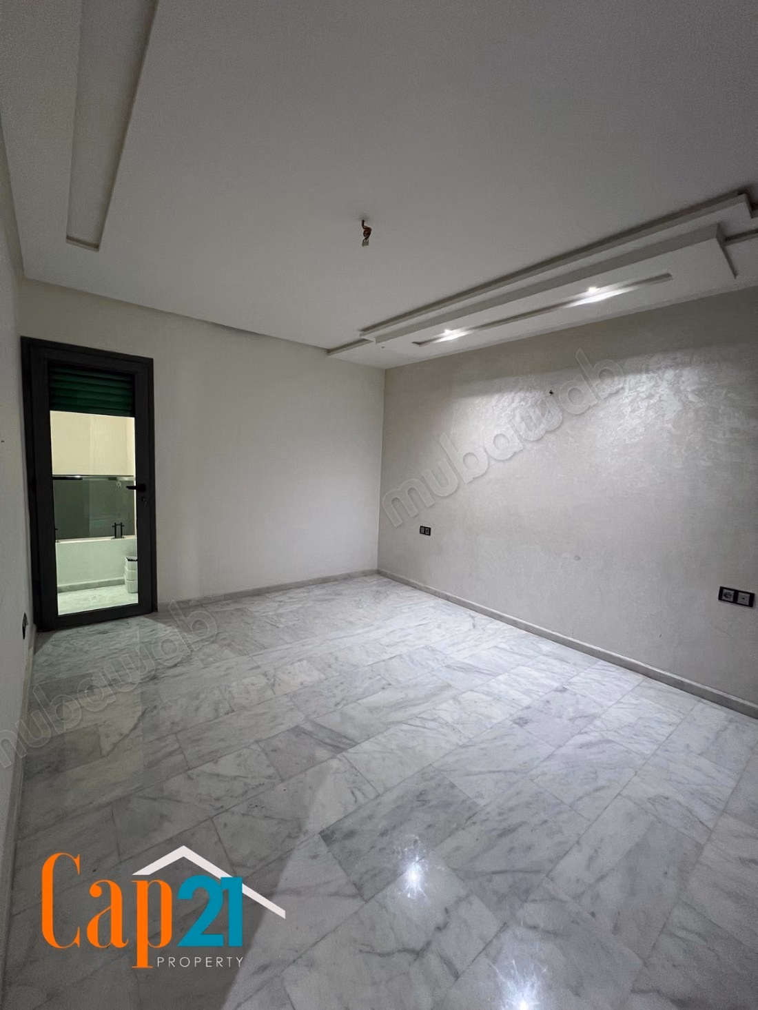 Appartement vide 3 chambres à louer centre