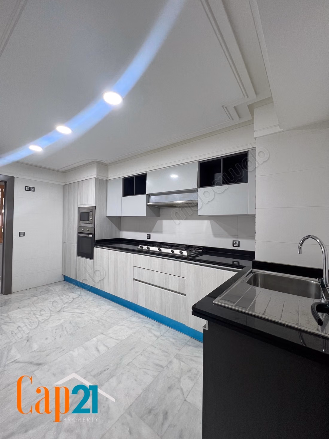 Appartement vide 3 chambres à louer centre