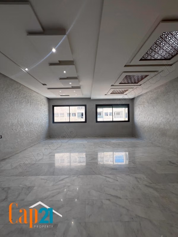 Appartement vide 3 chambres à louer centre