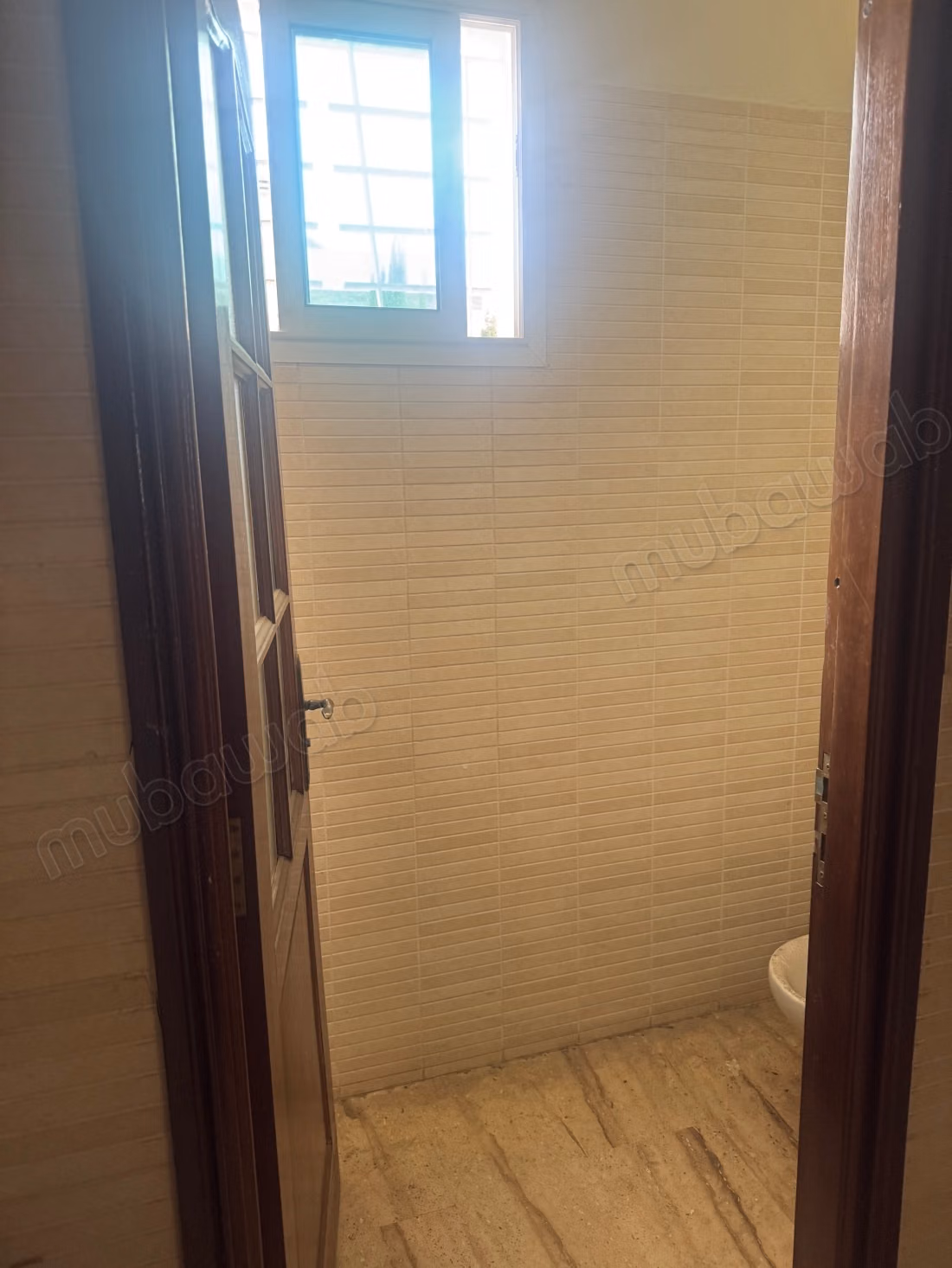 Magnifique villa à vendre à Sidi Maarouf. 4 chambres agréables. Jardin et terrasse