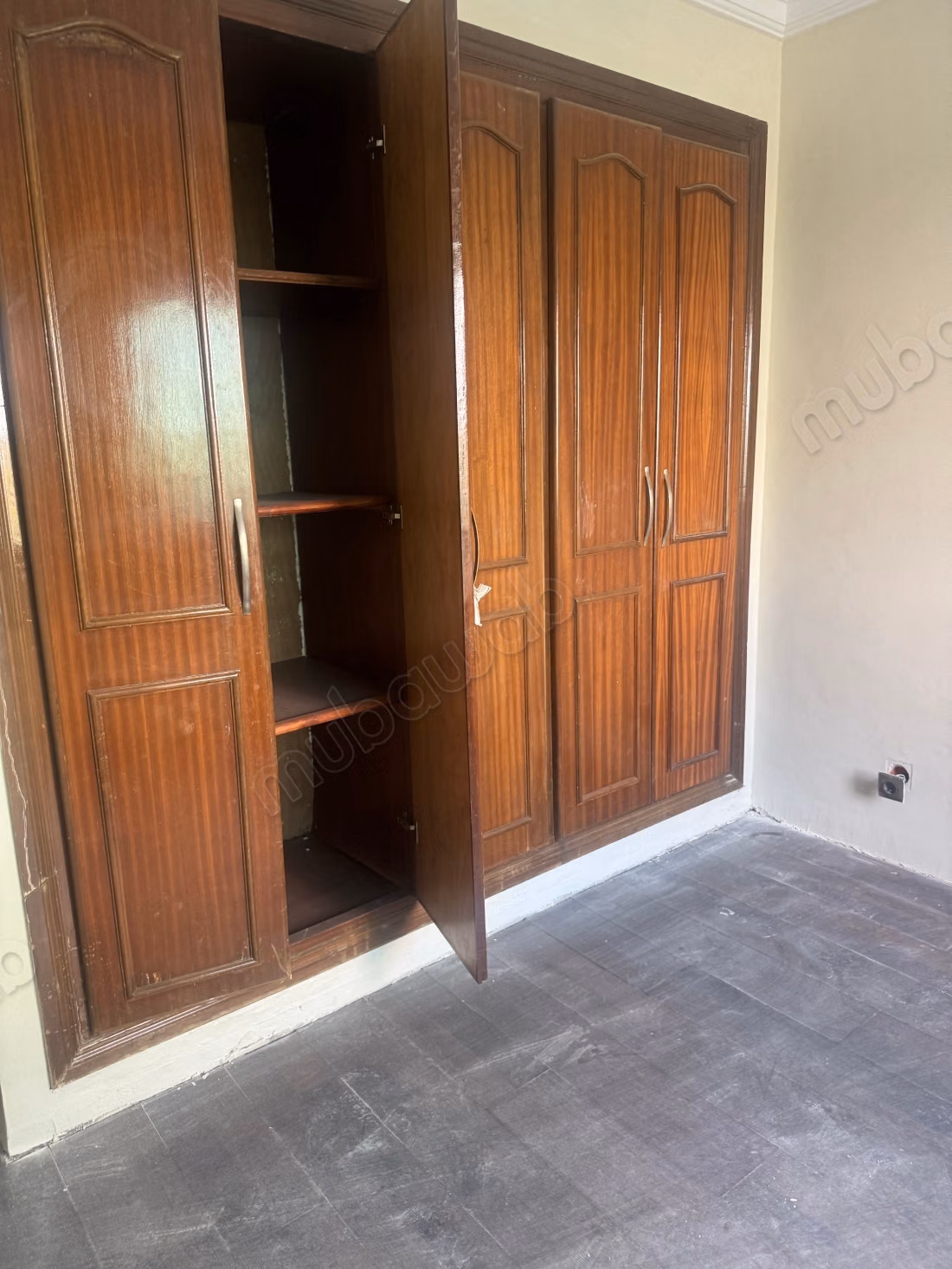 Magnifique villa à vendre à Sidi Maarouf. 4 chambres agréables. Jardin et terrasse