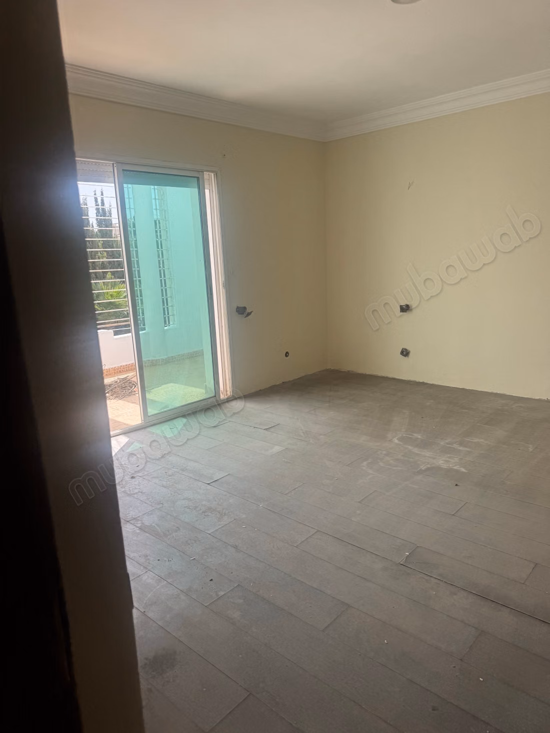 Magnifique villa à vendre à Sidi Maarouf. 4 chambres agréables. Jardin et terrasse