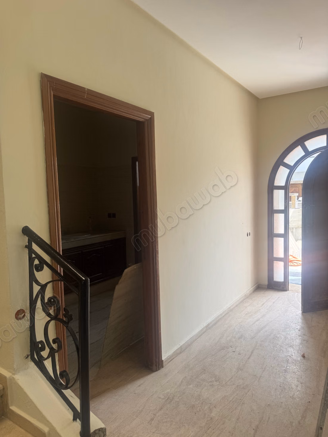 Magnifique villa à vendre à Sidi Maarouf. 4 chambres agréables. Jardin et terrasse