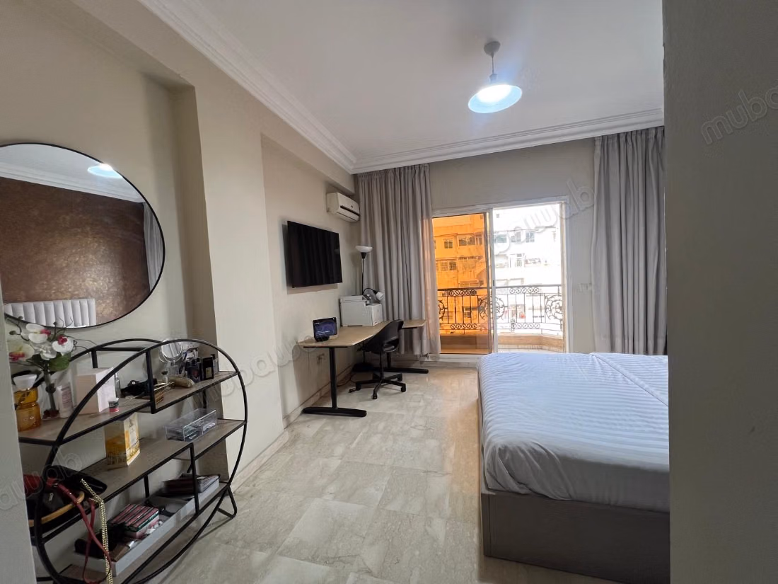 Appartamento vuoto di 131 m² in affitto