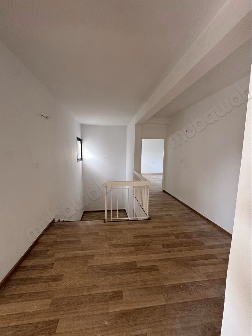 Maison de luxe à louer à Souissi. 4 belles chambres. Porte blindée, sécurité